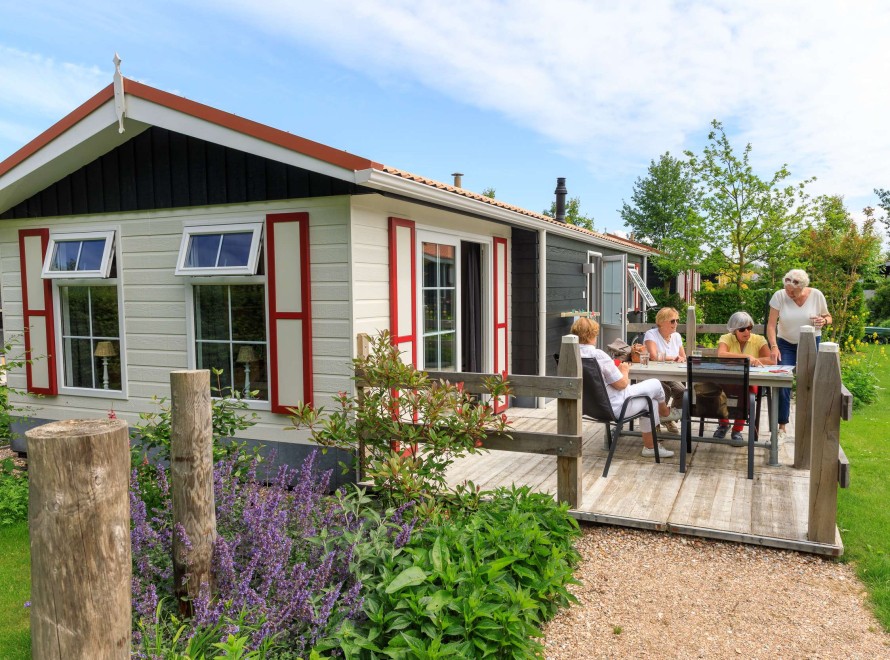 Chalet-4p-exterieur-vrouwen_004.jpg